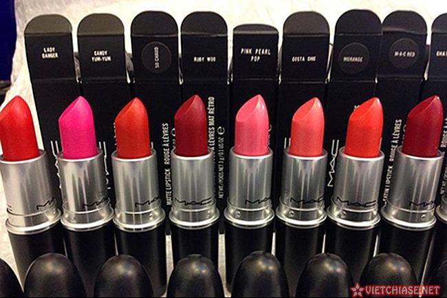 Review-bang-mau-son-mac-chinh-hang